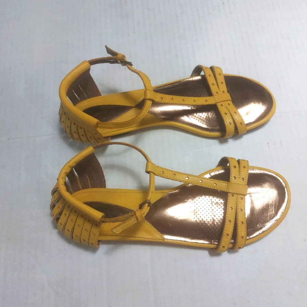 Ciao Bella Yellow Leather Sandals Size 9